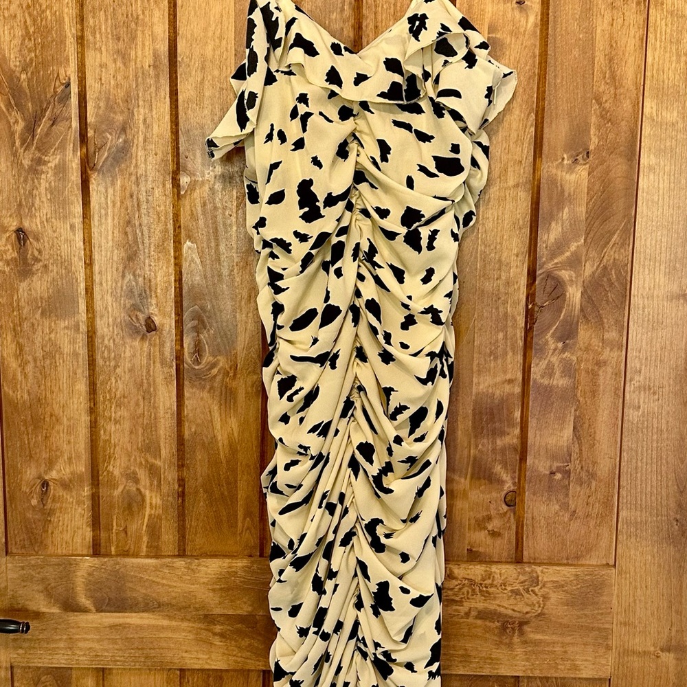 PrettyLittleThing Cream Black Midi Bodycon Dress